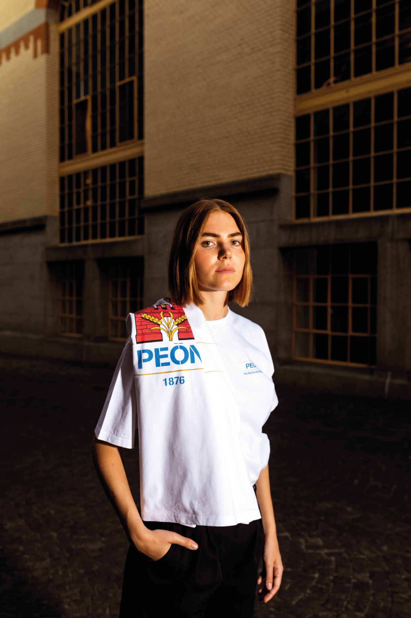 T-SHIRT PEÓN x FELDSCHLÖSSCHEN