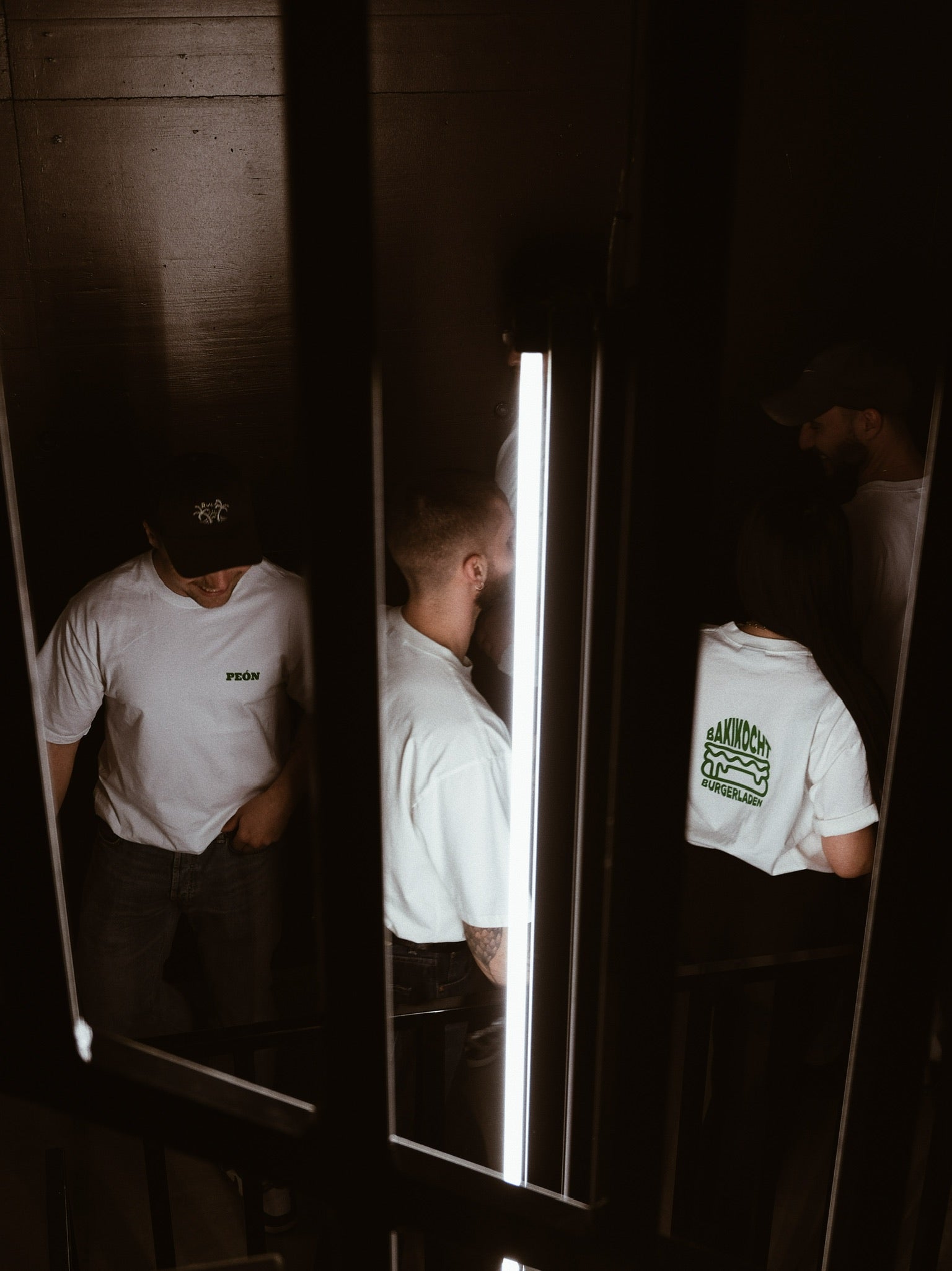 T-SHIRT PEÓN x BAKIKOCHT